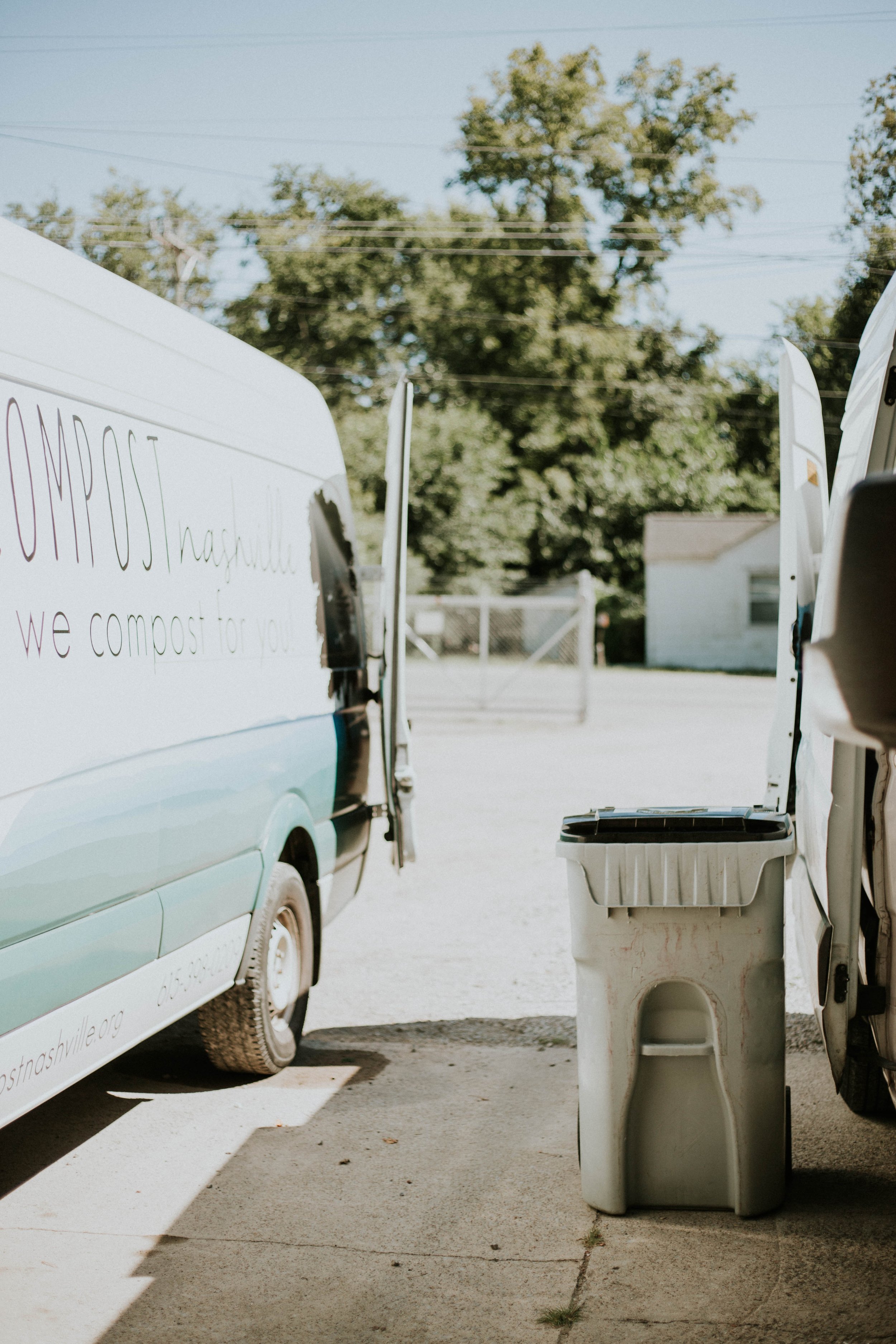 Compost Nashville van collecting commercial compost